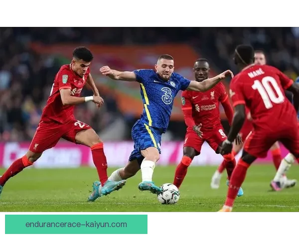 客场逆袭：足球队在客场赛事中赢得关键胜利，状态回暖表现亮眼